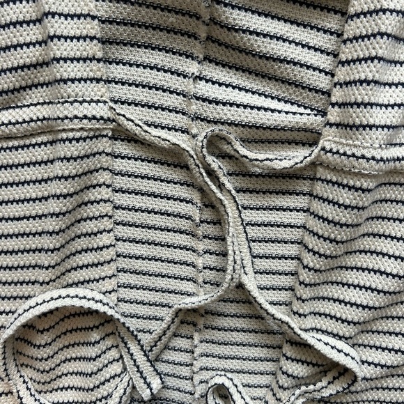 H & M Stripped Beach Cover-up Poncho - Picture 11 of 11